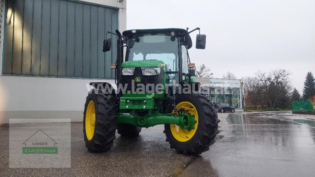 Traktor van het type John Deere 5075E, Neumaschine in Aschbach (Foto 8)