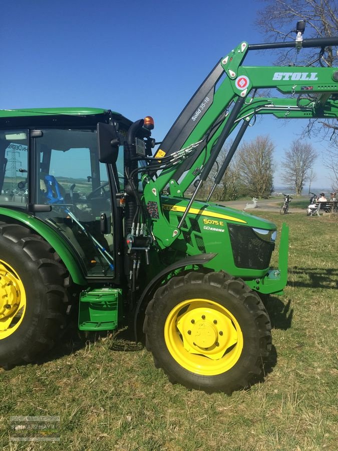 Traktor tip John Deere 5075E, Gebrauchtmaschine in Aurolzmünster (Poză 1)