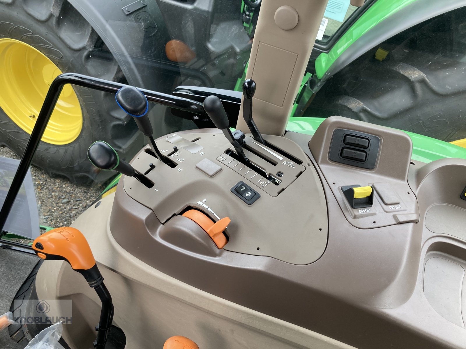 Traktor del tipo John Deere 5075E, Neumaschine en Ravensburg (Imagen 5)