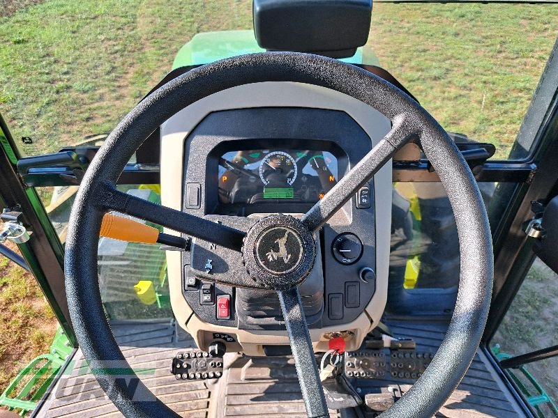 Traktor of the type John Deere 5075E, Neumaschine in Windsbach (Picture 13)