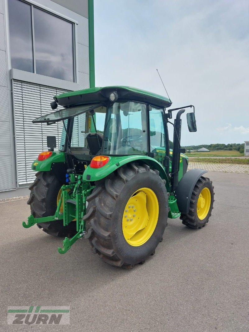 Traktor des Typs John Deere 5075E, Neumaschine in Inneringen (Bild 3)