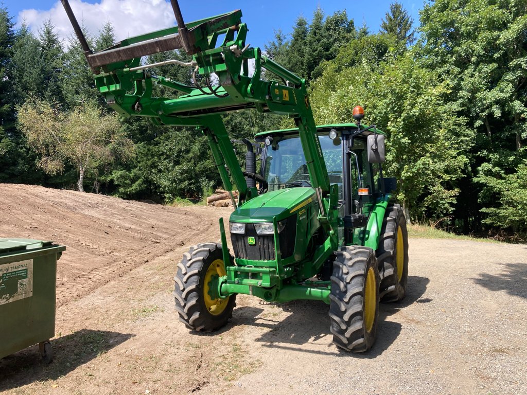 Traktor des Typs John Deere 5075E, Gebrauchtmaschine in MEYMAC (Bild 2)