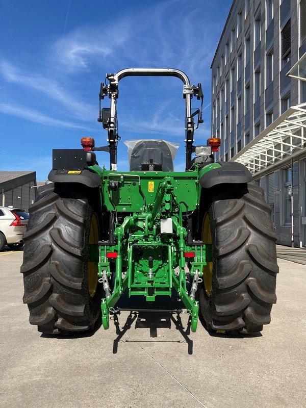 Traktor Türe ait John Deere 5075E, Neumaschine içinde Ersingen (resim 4)