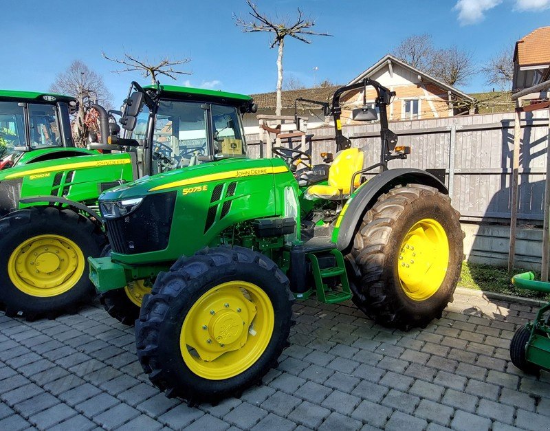 Traktor typu John Deere 5075E, Neumaschine v Ersingen (Obrázek 2)