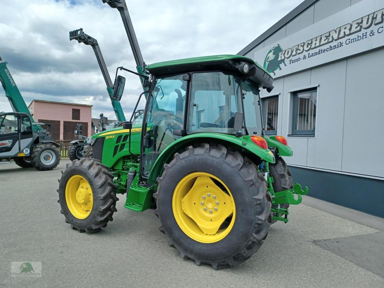 Traktor del tipo John Deere 5075E, Neumaschine en Steinwiesen (Imagen 2)