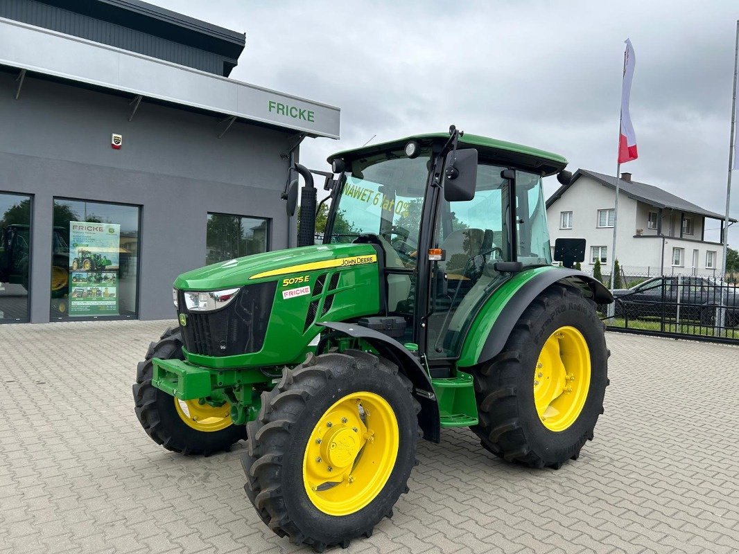 Traktor от тип John Deere 5075E, Gebrauchtmaschine в Mrągowo (Снимка 1)