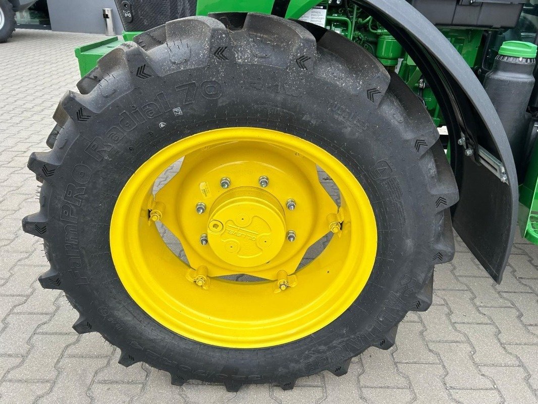 Traktor tip John Deere 5075E, Gebrauchtmaschine in Mrągowo (Poză 10)