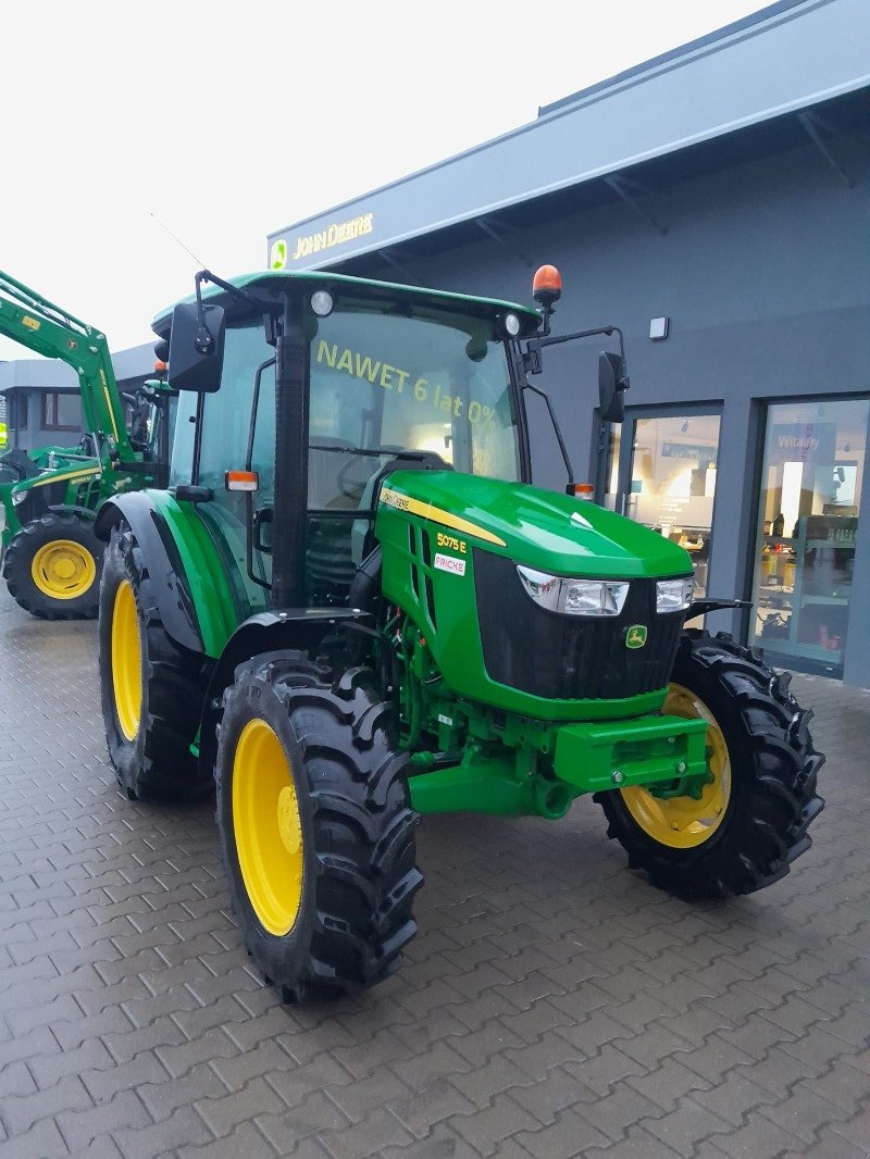 Traktor typu John Deere 5075E, Gebrauchtmaschine w Mrągowo (Zdjęcie 2)