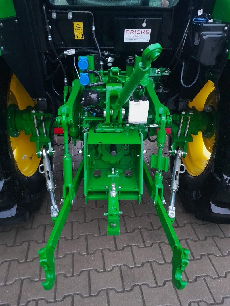 Traktor typu John Deere 5075E, Gebrauchtmaschine w Mrągowo (Zdjęcie 9)