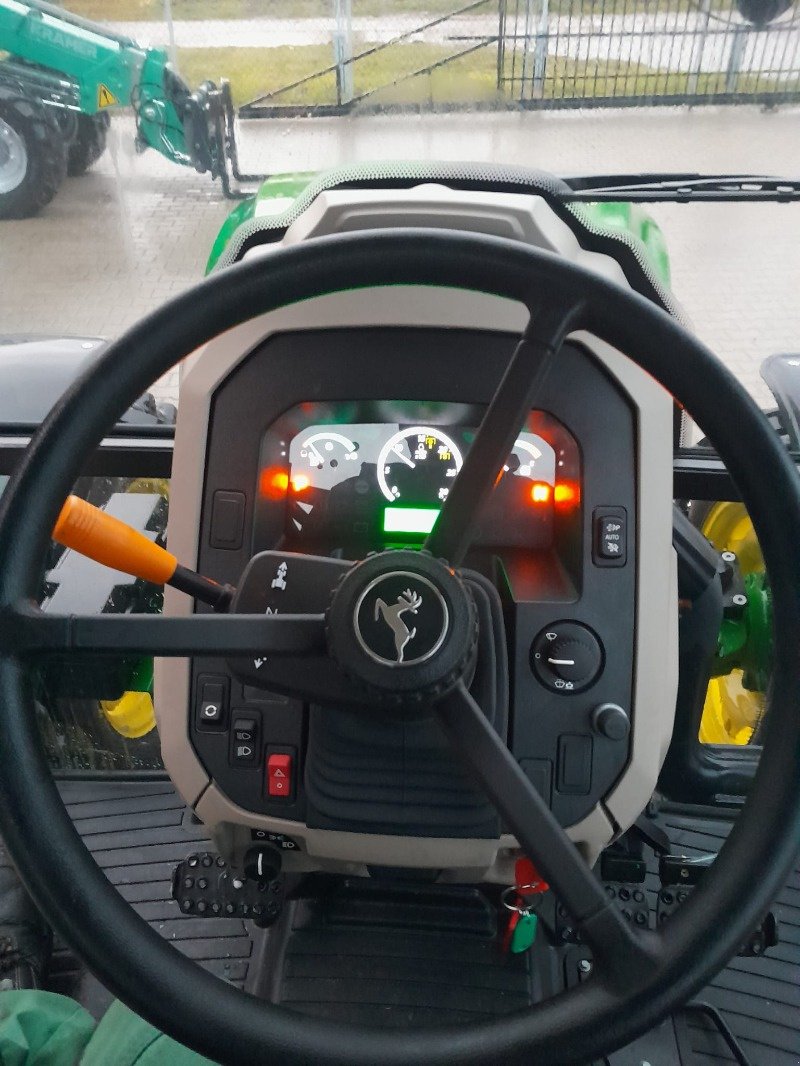 Traktor typu John Deere 5075E, Gebrauchtmaschine w Mrągowo (Zdjęcie 15)