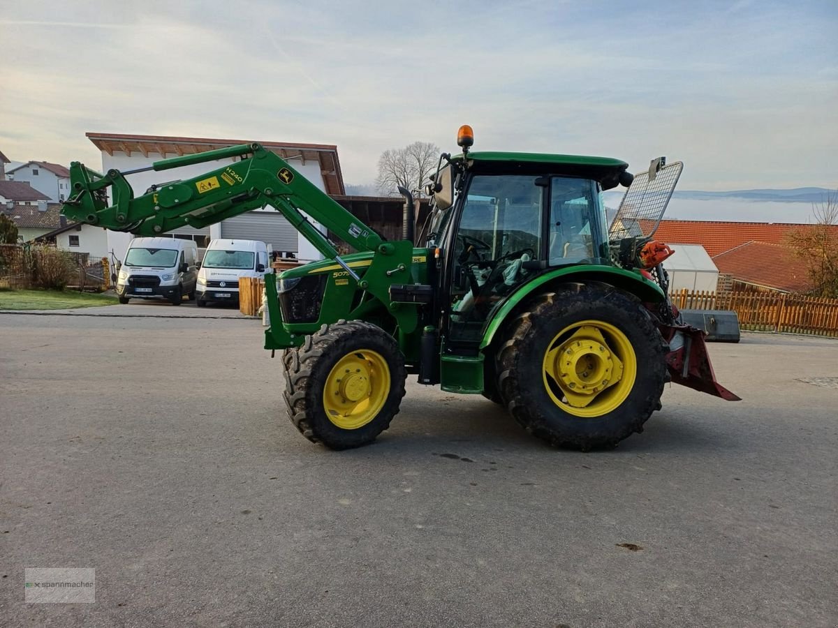 Traktor типа John Deere 5075E, Gebrauchtmaschine в Auerbach (Фотография 5)