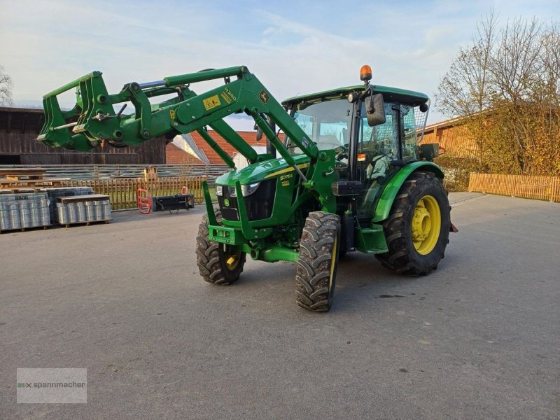 Traktor Türe ait John Deere 5075E, Gebrauchtmaschine içinde Auerbach (resim 1)