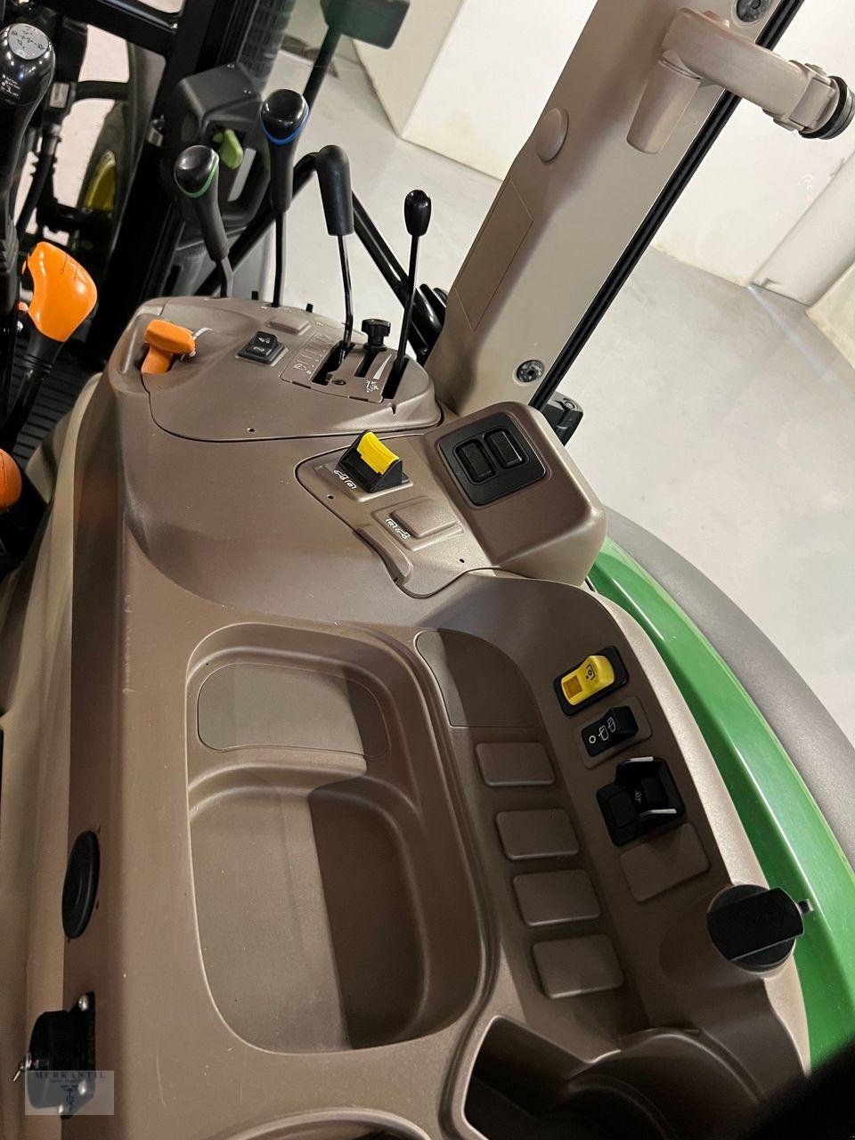 Traktor del tipo John Deere 5075E, Gebrauchtmaschine en Pragsdorf (Imagen 17)