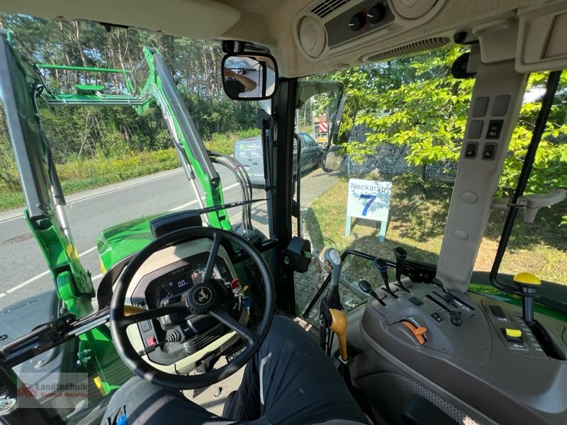 Traktor van het type John Deere 5075M + Stoll Solid 38-20, Ausstellungsmaschine in Marl (Foto 19)