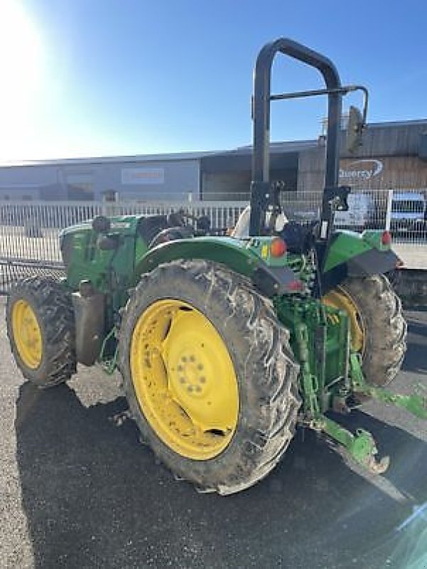 Traktor от тип John Deere 5080G, Gebrauchtmaschine в MOISSAC (Снимка 3)