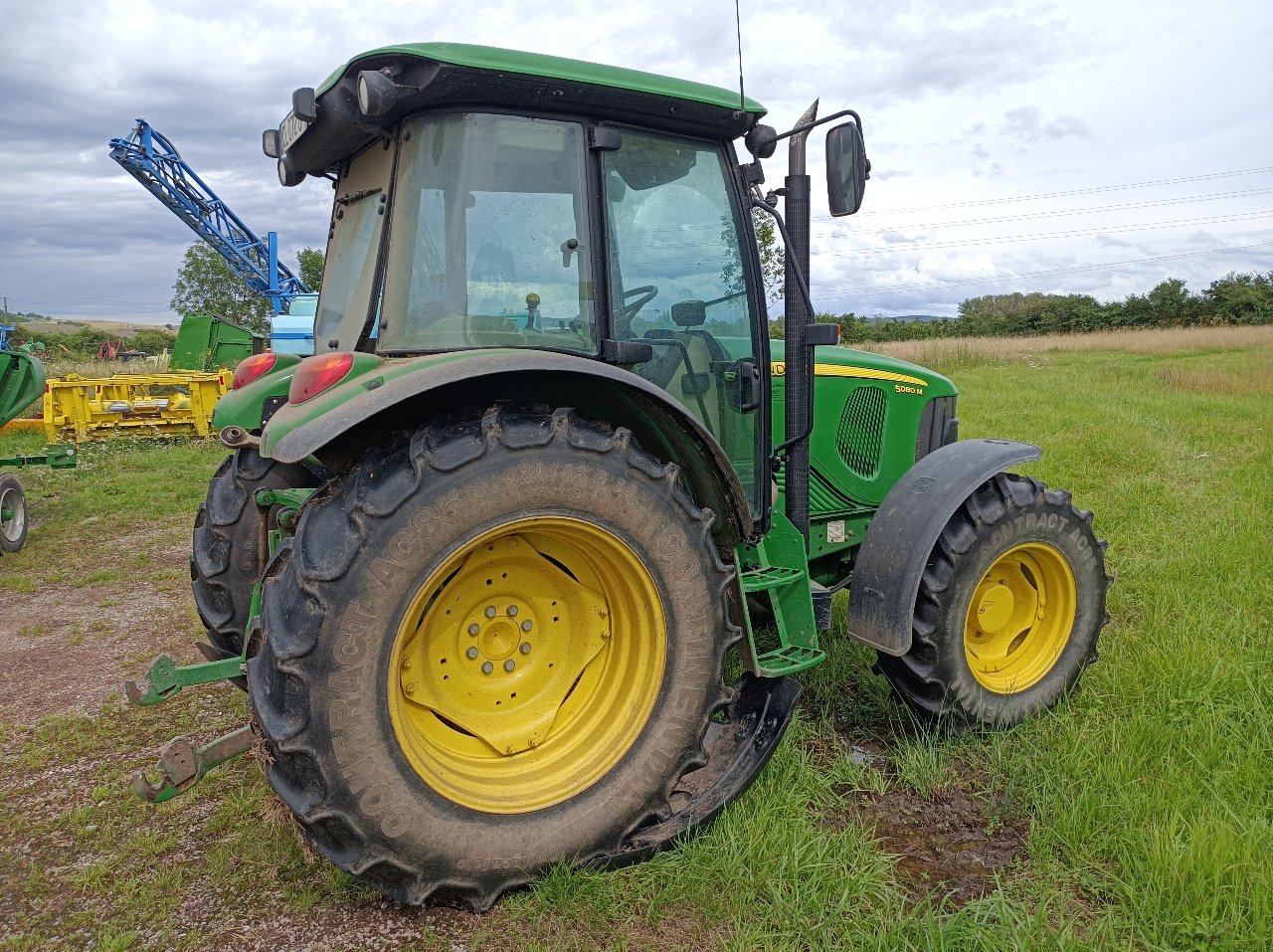 Traktor типа John Deere 5080M, Gebrauchtmaschine в Einvaux (Фотография 1)