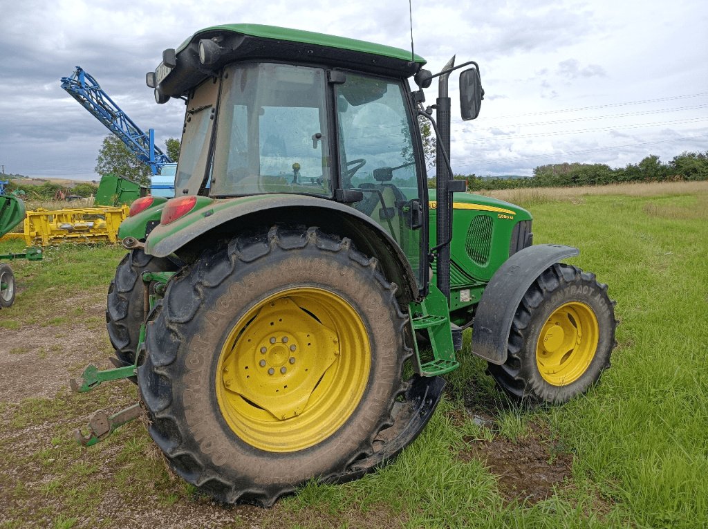 Traktor typu John Deere 5080M, Gebrauchtmaschine w Einvaux (Zdjęcie 3)