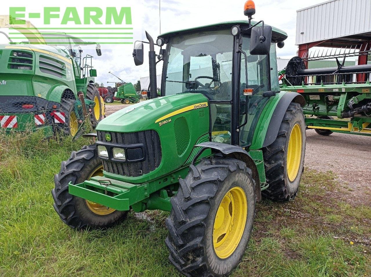 Traktor du type John Deere 5080m, Gebrauchtmaschine en CHAUVONCOURT (Photo 1)