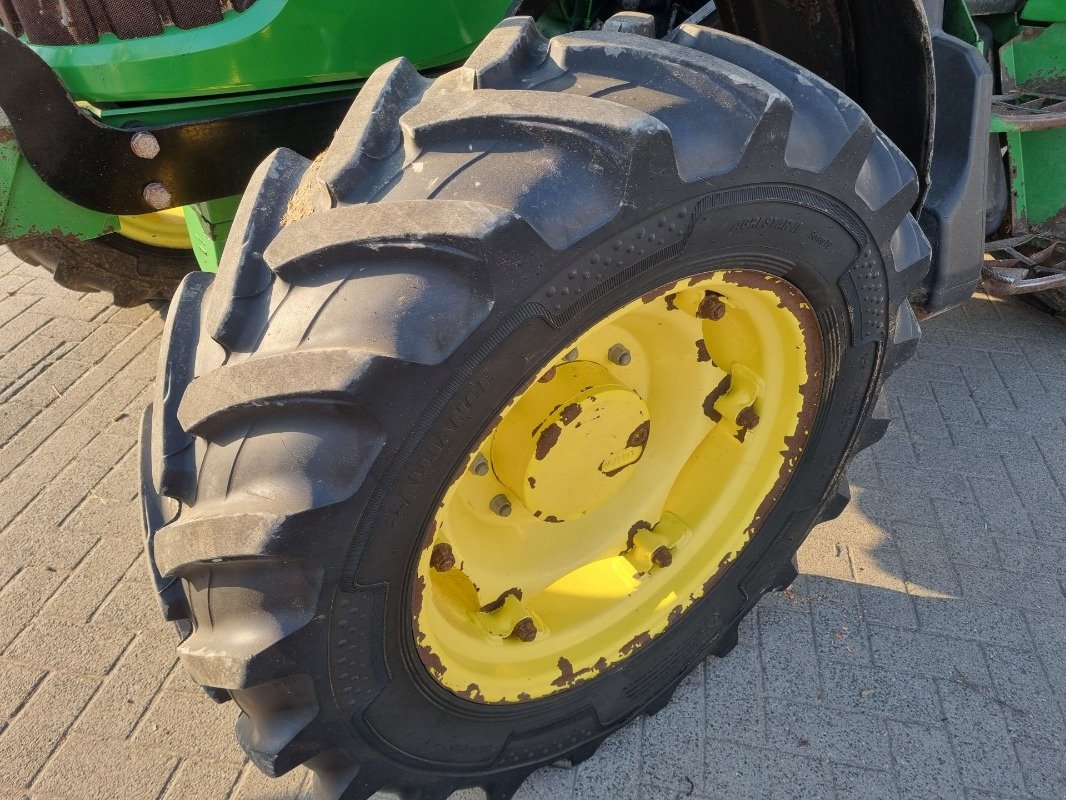 Traktor of the type John Deere 5080M, Gebrauchtmaschine in Neubrandenburg (Picture 18)