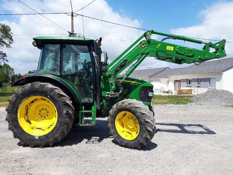 Traktor от тип John Deere 5080R, Gebrauchtmaschine в STENAY (Снимка 4)