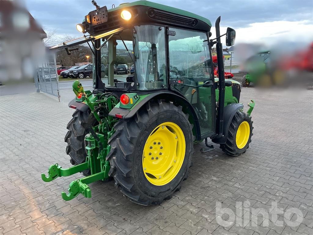 Traktor типа John Deere 5085 GN, Gebrauchtmaschine в Düsseldorf (Фотография 3)