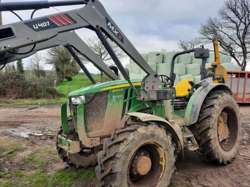 Traktor типа John Deere 5085M, Gebrauchtmaschine в ANTIGNY (Фотография 4)