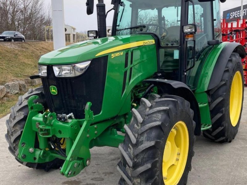 Traktor типа John Deere 5085m, Gebrauchtmaschine в ST. PÖLTEN (Фотография 1)