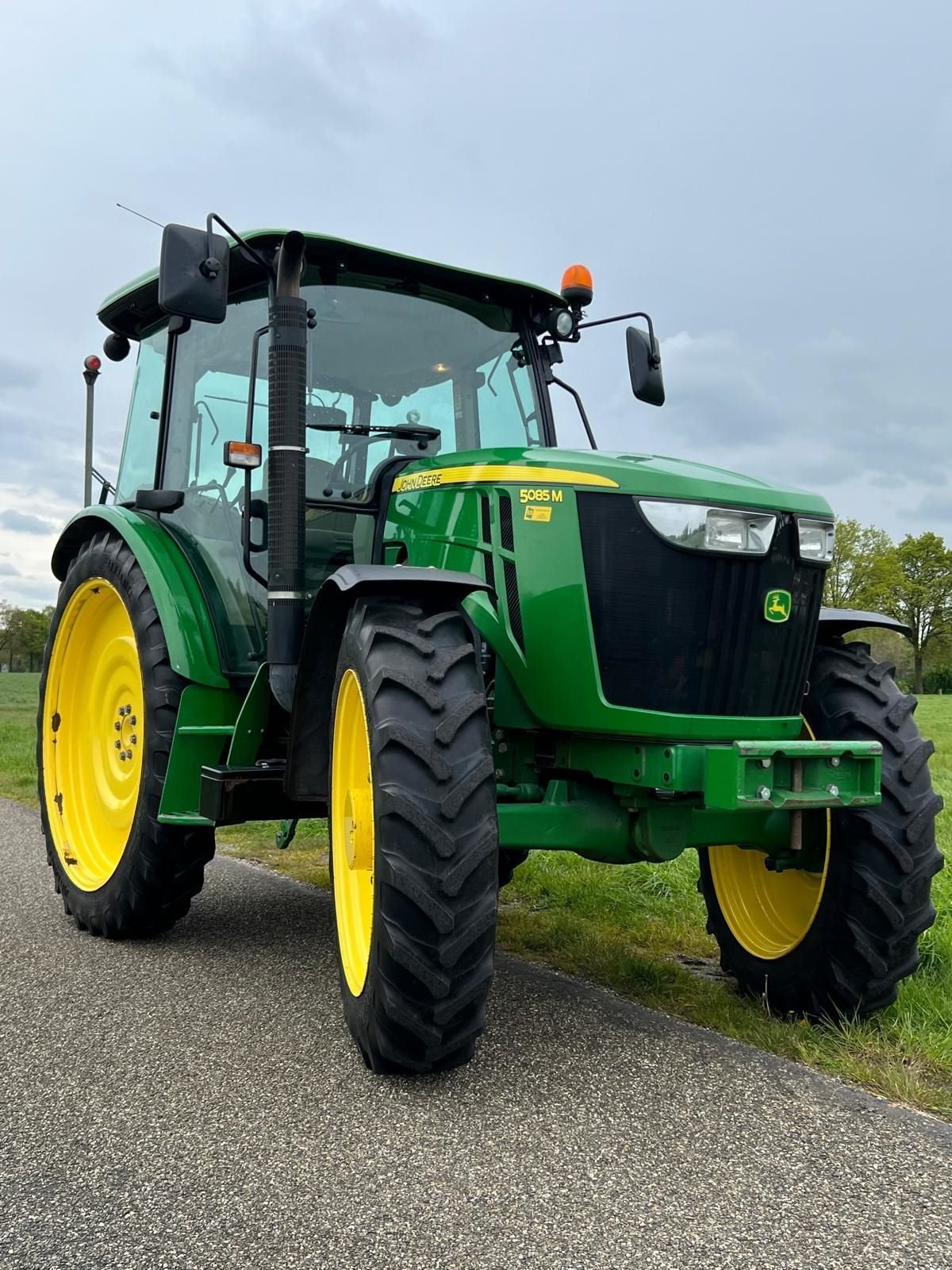 Traktor Türe ait John Deere 5085M, Gebrauchtmaschine içinde Geesteren (resim 8)