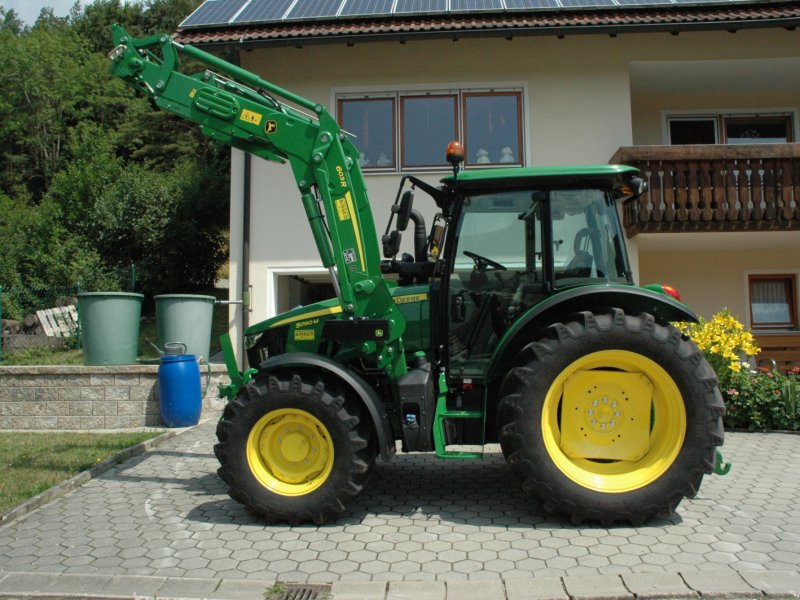 Traktor типа John Deere 5090 M, Gebrauchtmaschine в Amberg