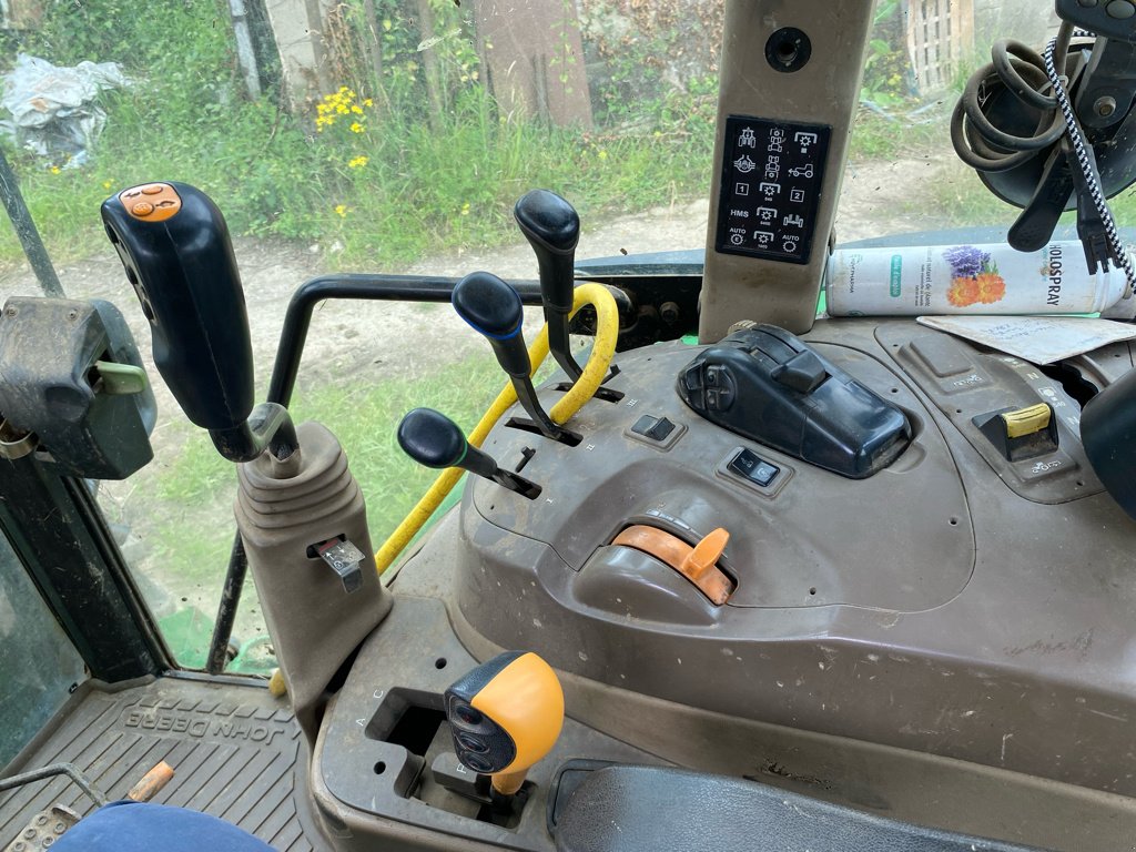 Traktor van het type John Deere 5090 R + CHARGEUR, Gebrauchtmaschine in PIERRE BUFFIERE (Foto 5)