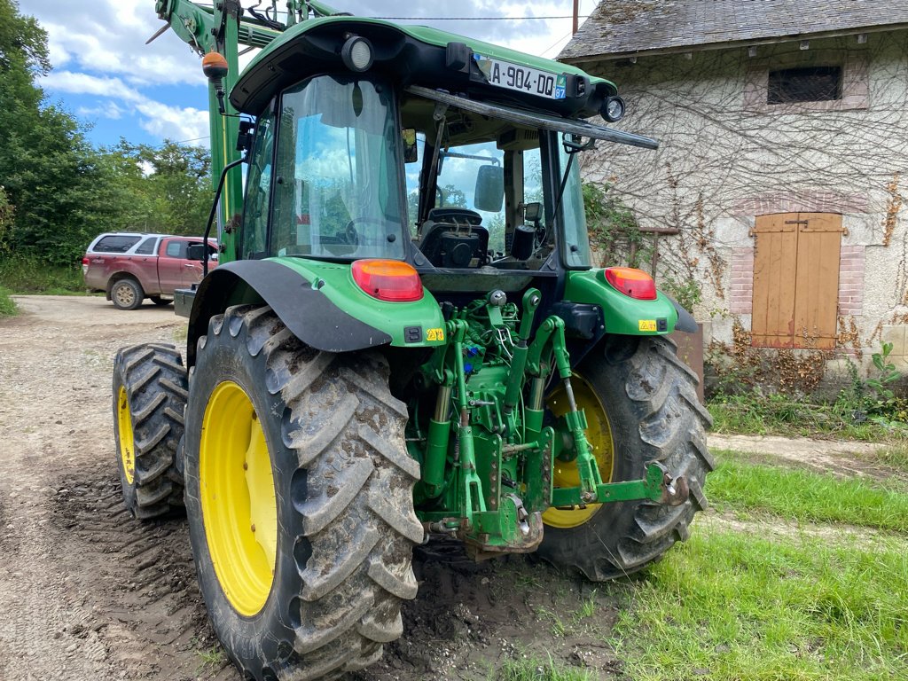 Traktor типа John Deere 5090 R + CHARGEUR, Gebrauchtmaschine в PIERRE BUFFIERE (Фотография 4)