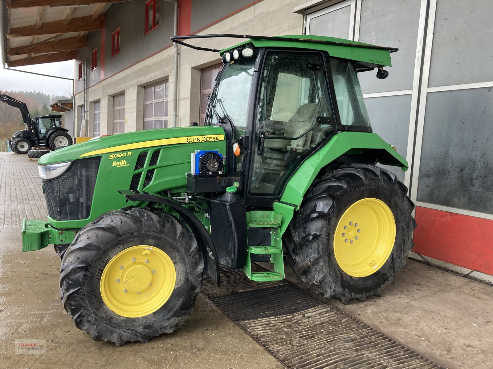 Traktor of the type John Deere 5090 R Hopfen, Gebrauchtmaschine in Mainburg/Wambach (Picture 1)