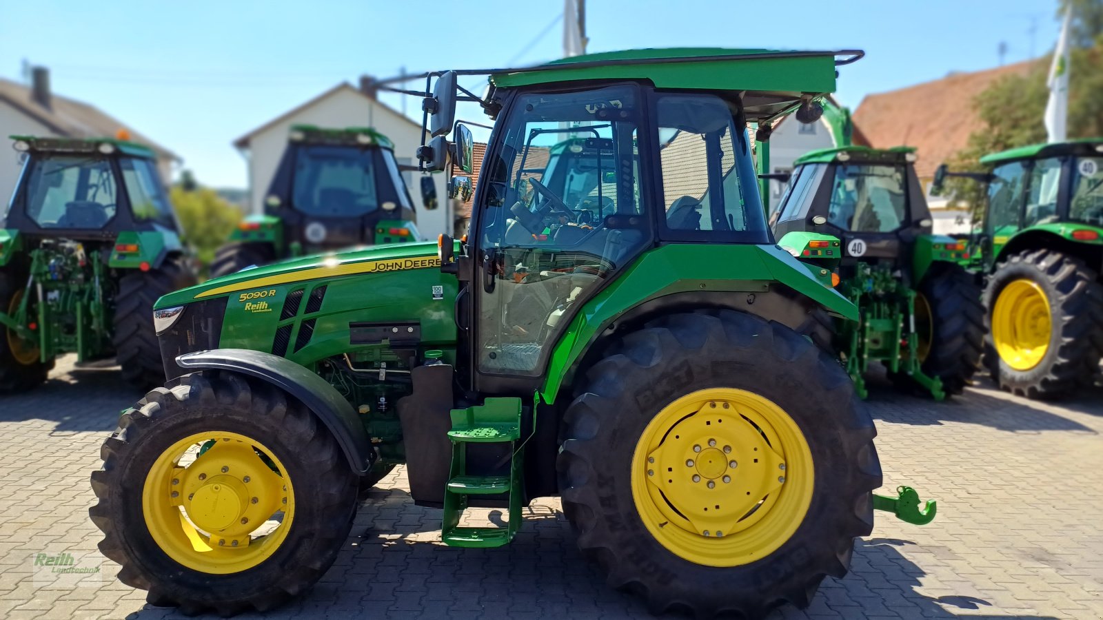 Traktor of the type John Deere 5090 R, Gebrauchtmaschine in Wolnzach (Picture 17)