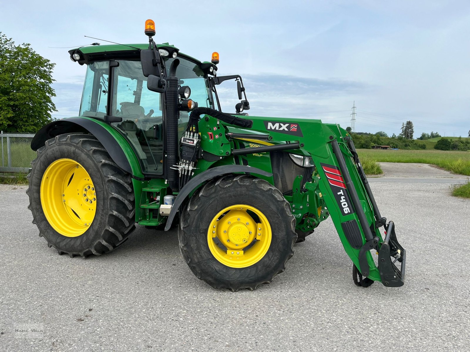 Traktor του τύπου John Deere 5090 R, Gebrauchtmaschine σε Antdorf (Φωτογραφία 1)