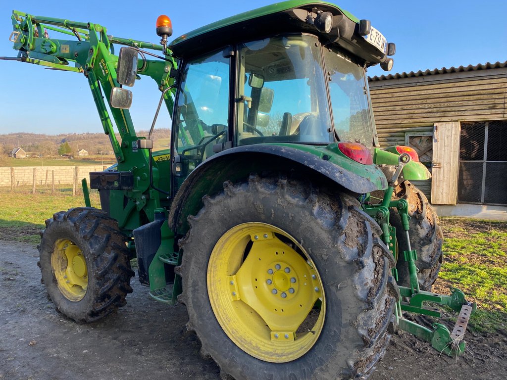 Traktor типа John Deere 5090M ( DESTOCKAGE ), Gebrauchtmaschine в MAURIAC (Фотография 3)