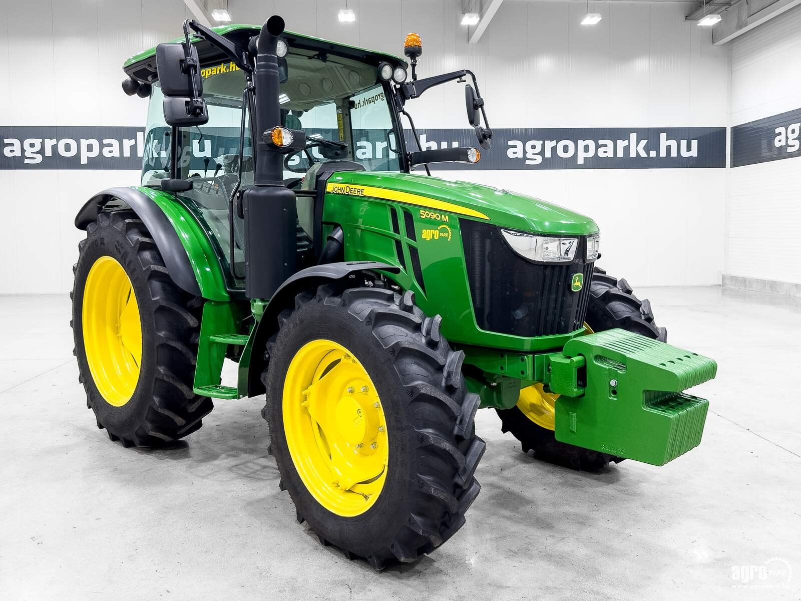 Traktor typu John Deere 5090M, Gebrauchtmaschine w Csengele (Zdjęcie 2)