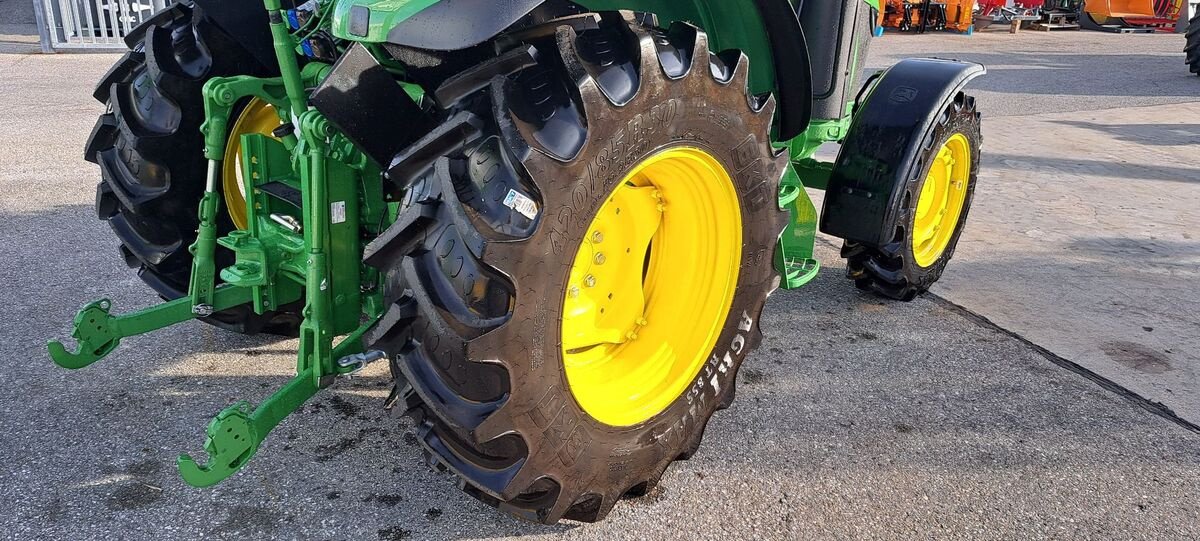 Traktor del tipo John Deere 5090M, Neumaschine en Zwettl (Imagen 16)