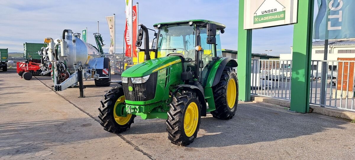 Traktor tipa John Deere 5090M, Neumaschine u Zwettl (Slika 1)