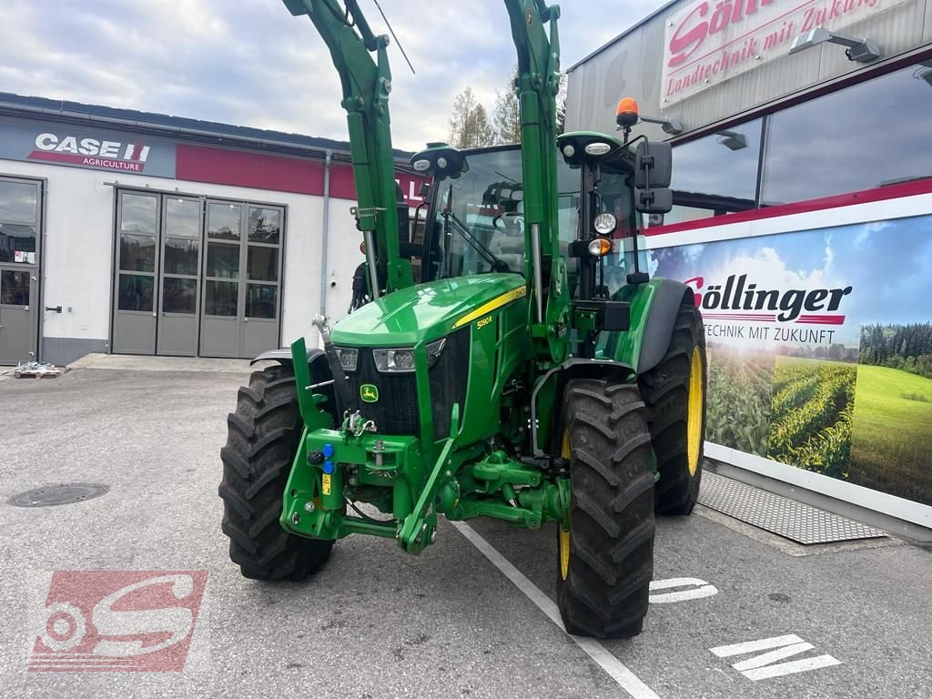 Traktor типа John Deere 5090R, Gebrauchtmaschine в Offenhausen (Фотография 3)