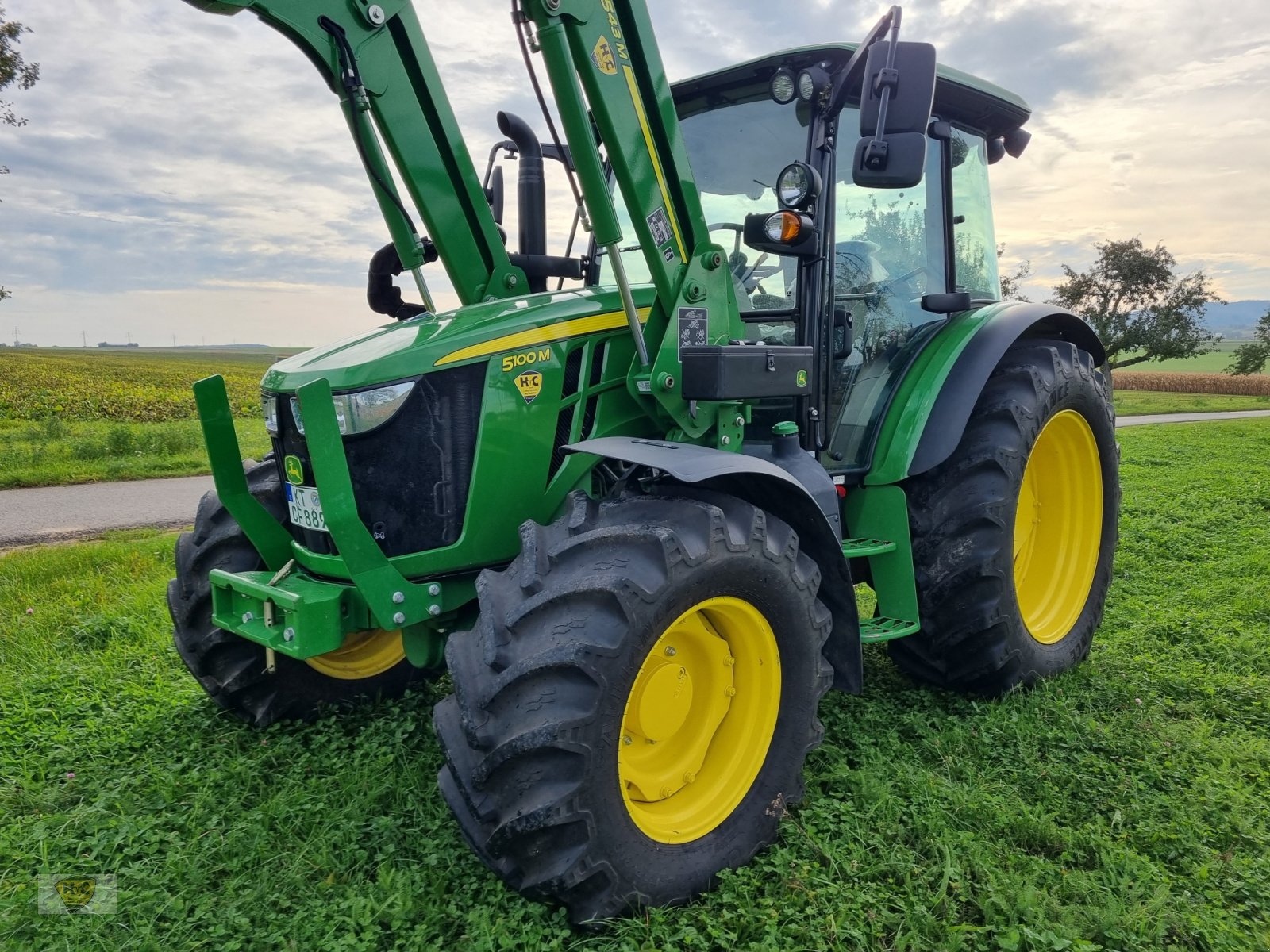 Traktor типа John Deere 5100 M mit Frontlader, Gebrauchtmaschine в Willanzheim (Фотография 3)