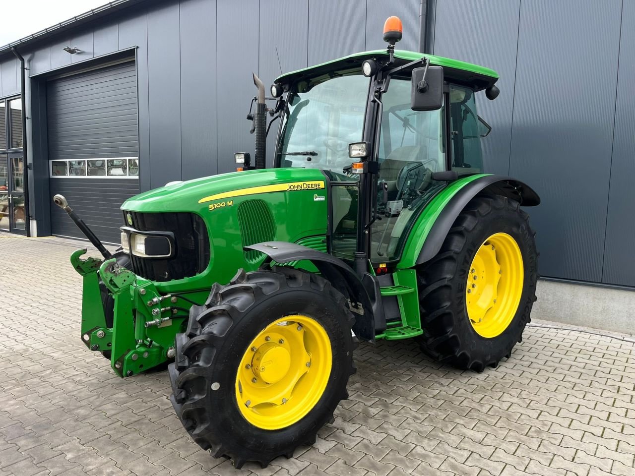 Traktor des Typs John Deere 5100 M, Gebrauchtmaschine in Daarle (Bild 2)