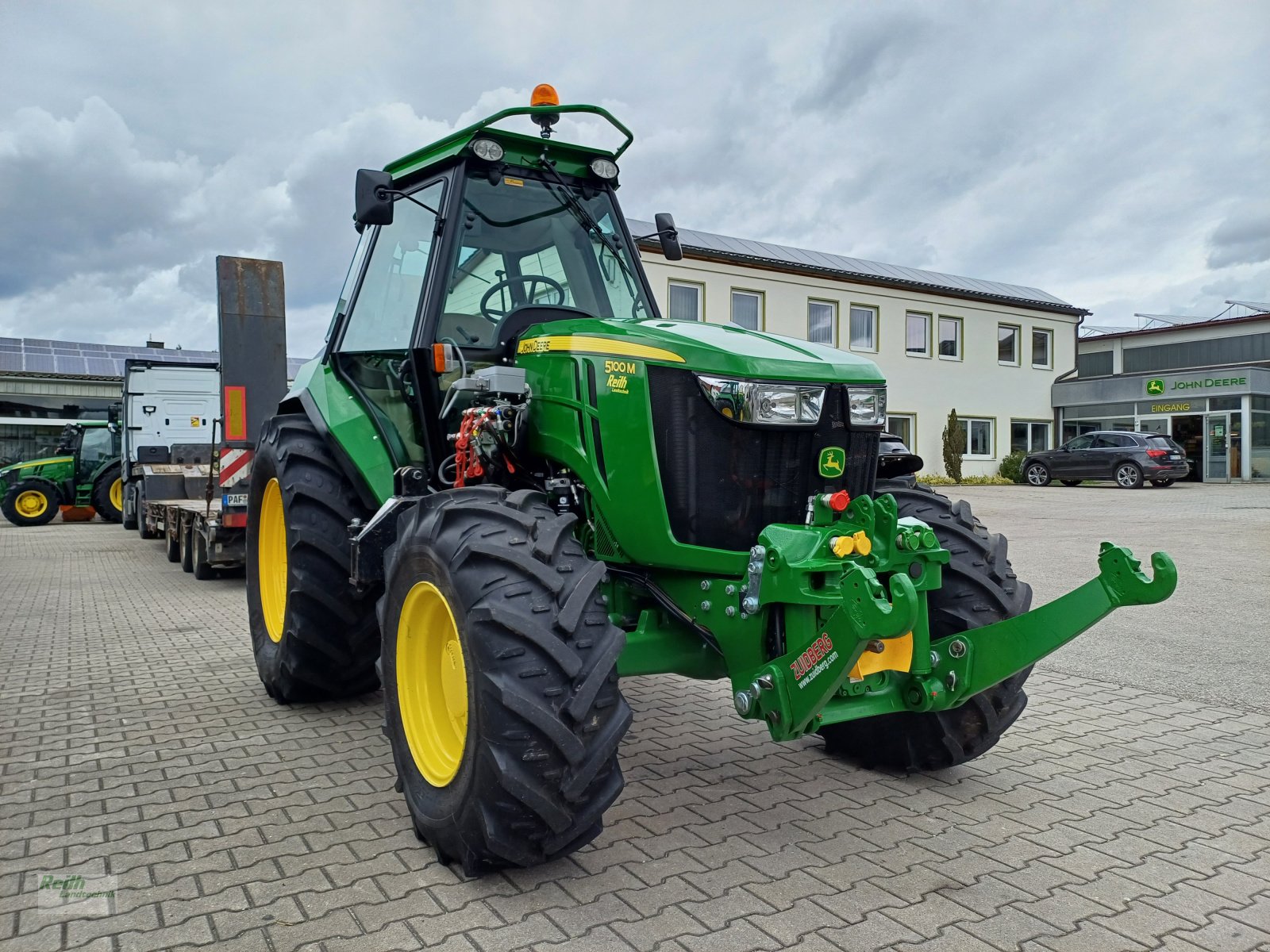 Traktor типа John Deere 5100 M, Gebrauchtmaschine в Wolnzach (Фотография 4)