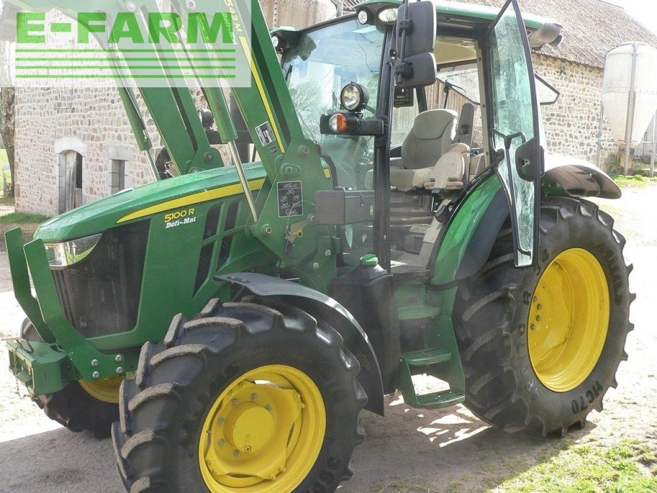 Traktor tip John Deere 5100 r + chargeur, Gebrauchtmaschine in Ytrac (Poză 2)