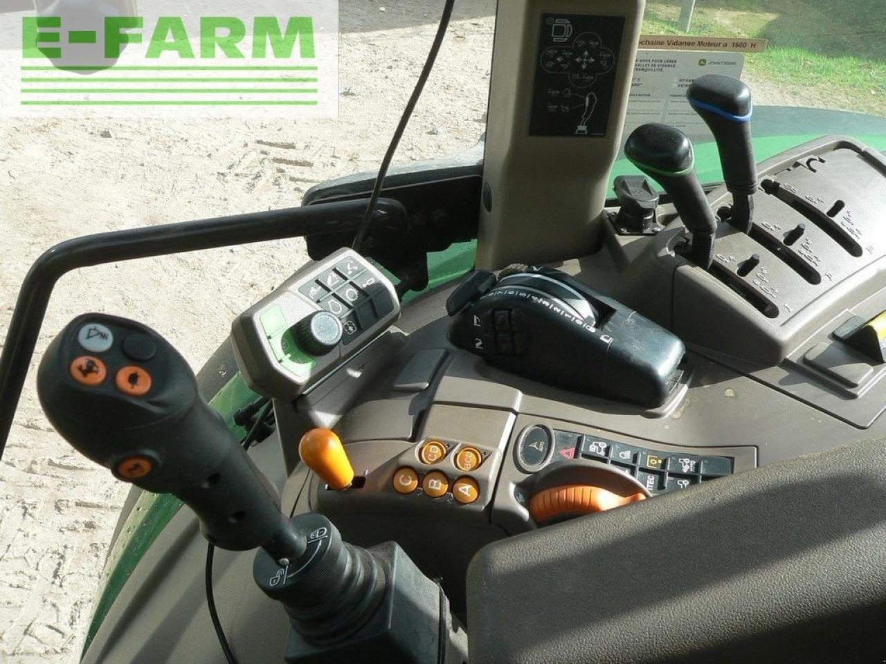 Traktor a típus John Deere 5100 r + chargeur, Gebrauchtmaschine ekkor: Ytrac (Kép 9)