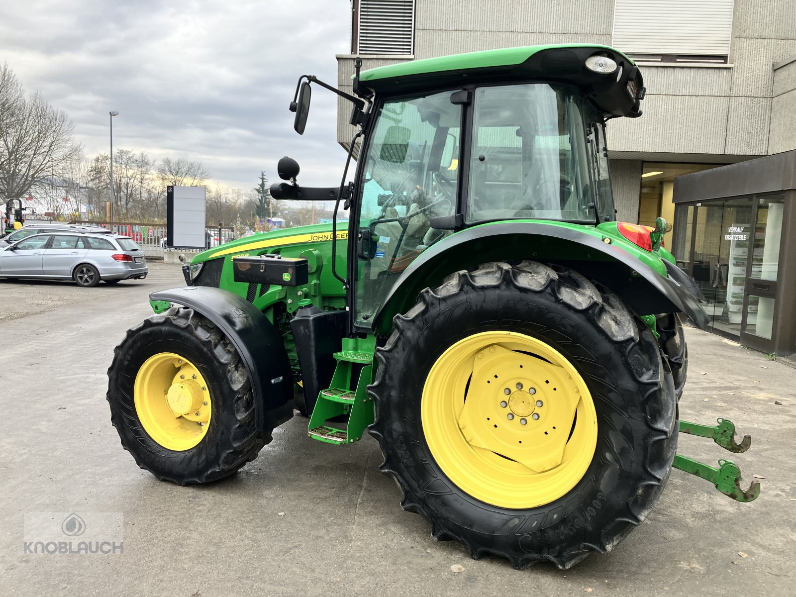 Traktor of the type John Deere 5100 R, Gebrauchtmaschine in Ravensburg (Picture 3)