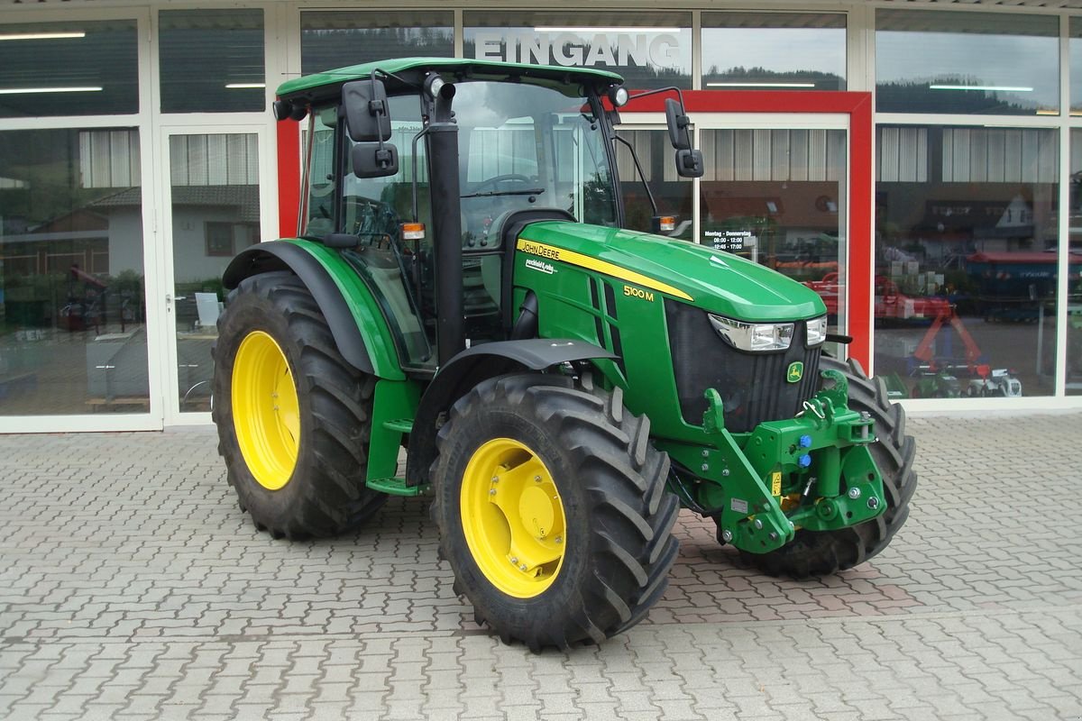 Traktor del tipo John Deere 5100M (Niedrighaube + Plattform), Gebrauchtmaschine en Judenburg (Imagen 1)