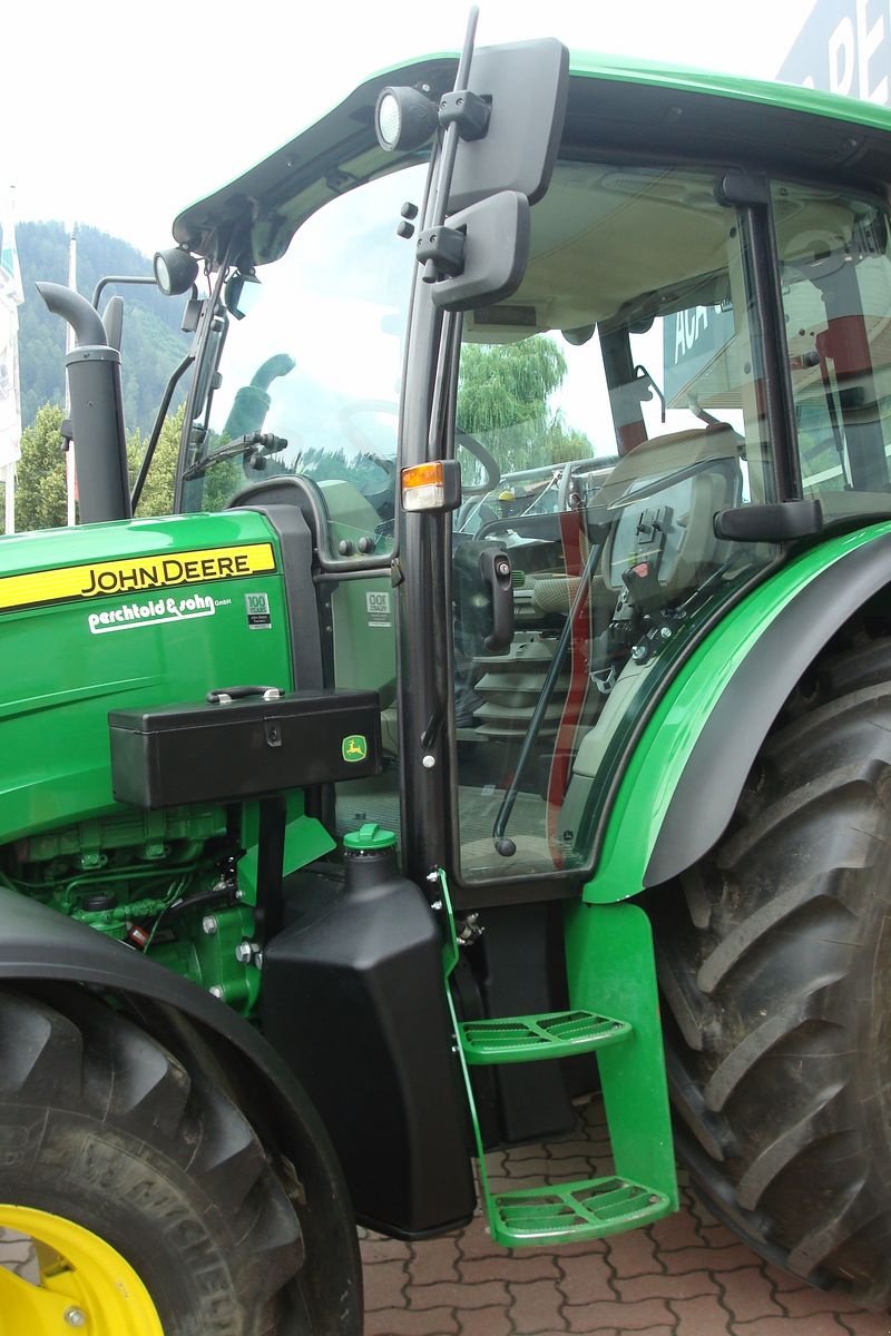 Traktor typu John Deere 5100M (Niedrighaube + Plattform), Gebrauchtmaschine v Judenburg (Obrázek 11)