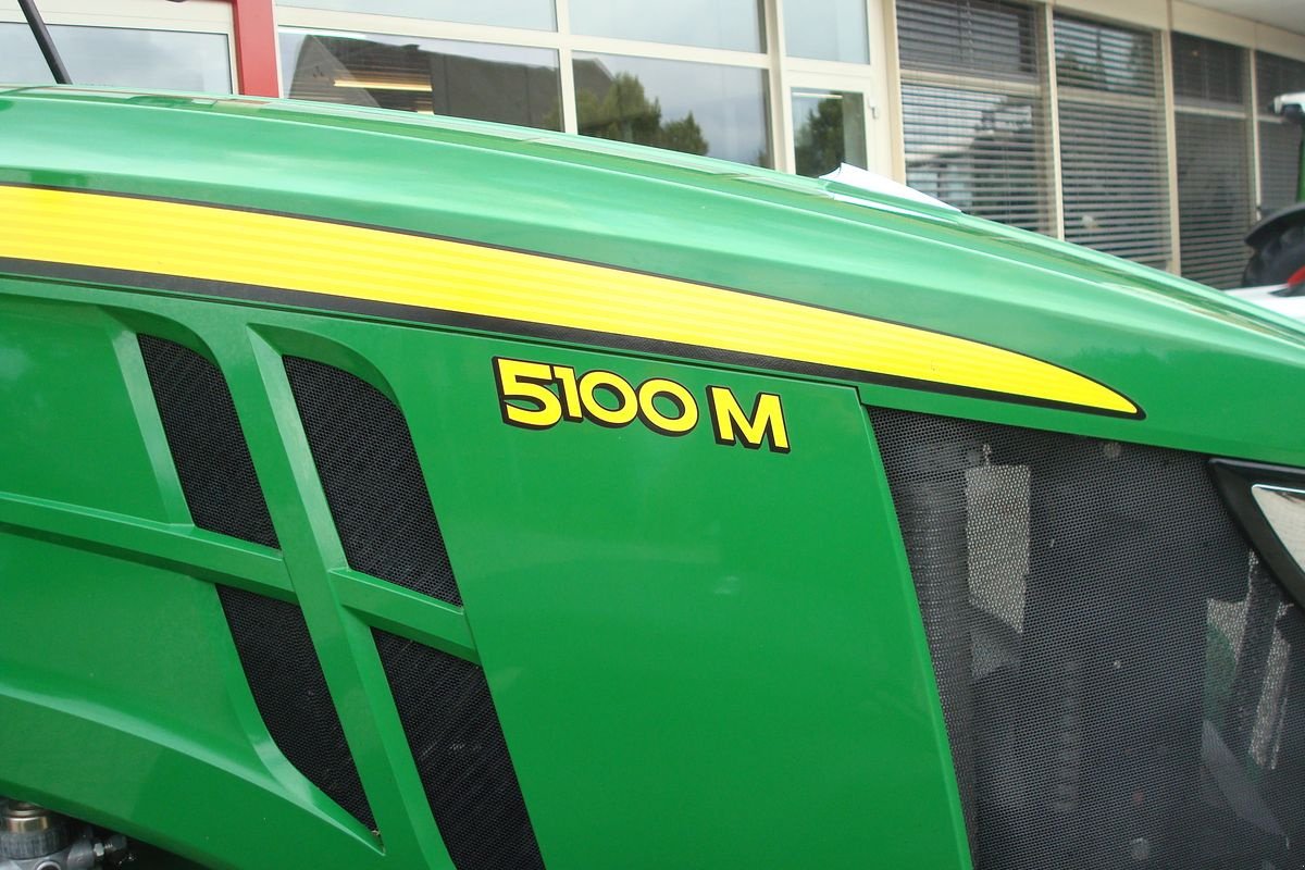 Traktor of the type John Deere 5100M (Niedrighaube + Plattform), Gebrauchtmaschine in Judenburg (Picture 3)