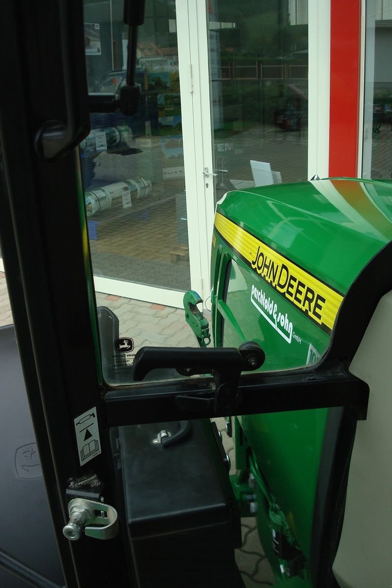 Traktor of the type John Deere 5100M (Niedrighaube + Plattform), Gebrauchtmaschine in Judenburg (Picture 28)