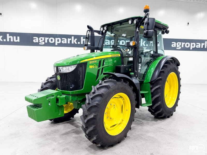 Traktor of the type John Deere 5100M, Gebrauchtmaschine in Csengele (Picture 1)